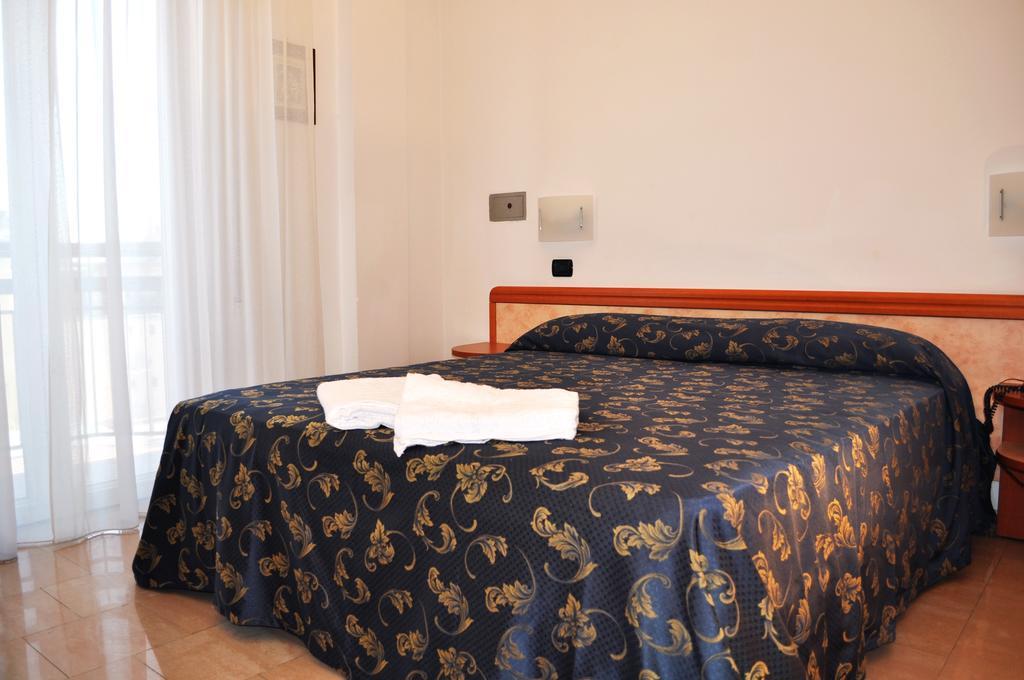Hotel Sultano Rímini Habitación foto
